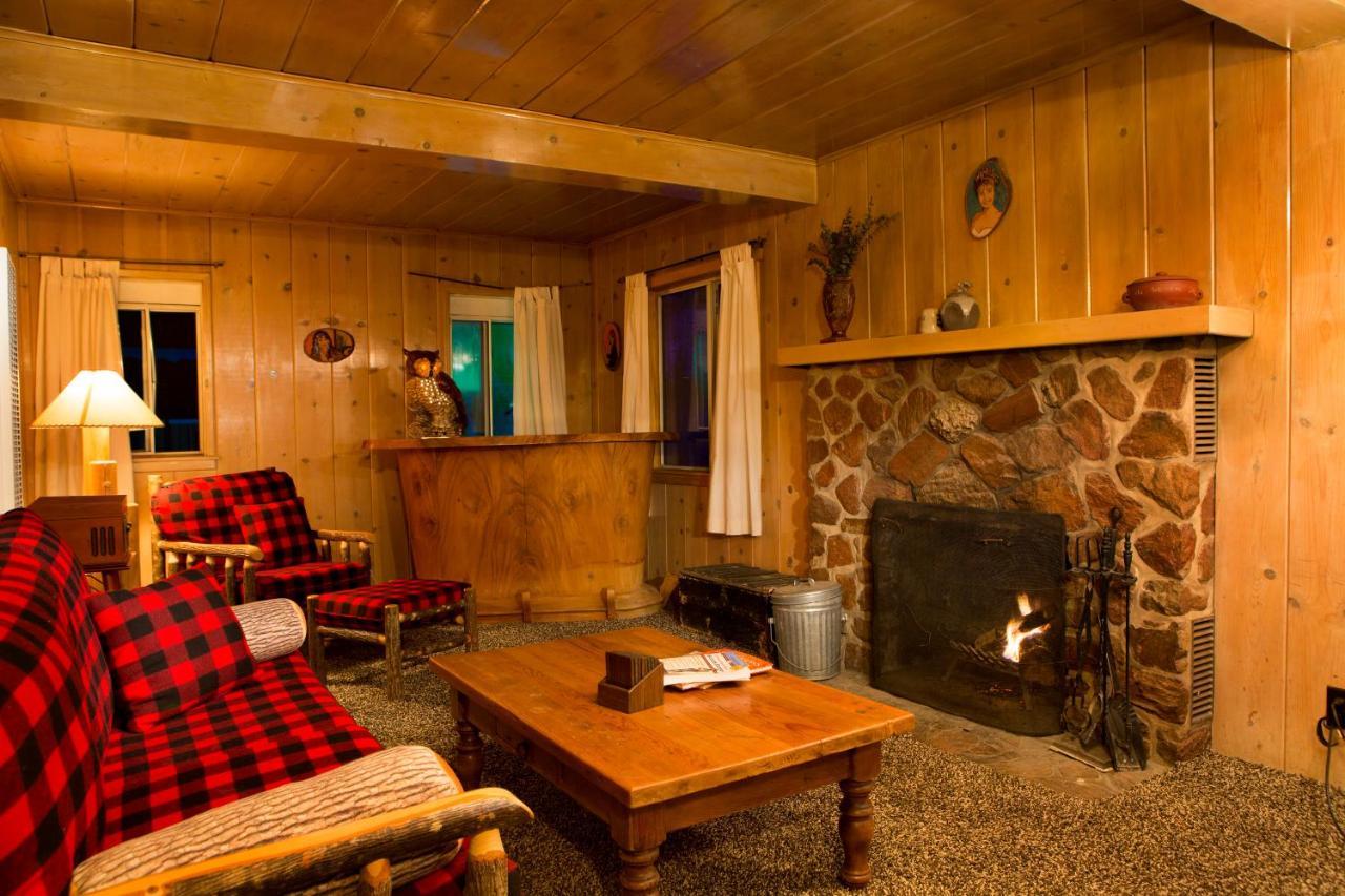 Hicksville Pines Chalets&Motel Idyllwild Extérieur photo
