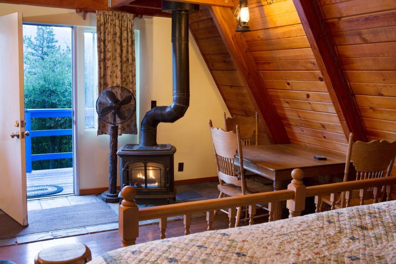 Hicksville Pines Chalets&Motel Idyllwild Extérieur photo
